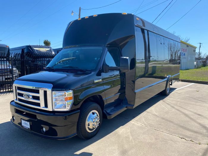 Black party bus – Berthoud limo service